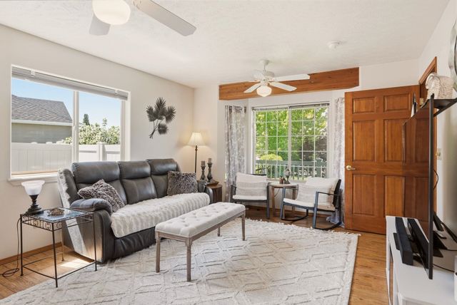 2203 S Steen Rd, Veradale, WA 99037