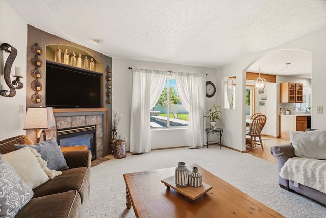 2203 S Steen Rd, Veradale, WA 99037