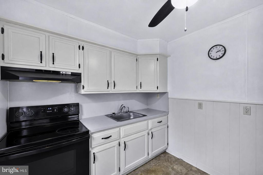 801 N ADAMS ST, Pottstown, PA 19464 — photo 3