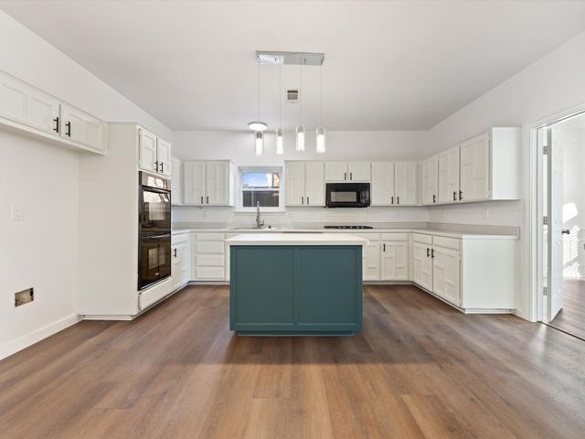 2213 Loretta Lane, Rowlett, TX 75088