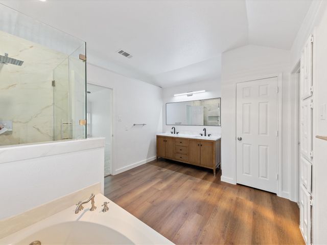 2213 Loretta Lane, Rowlett, TX 75088