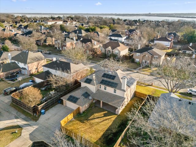 2213 Loretta Lane, Rowlett, TX 75088