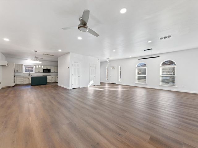 2213 Loretta Lane, Rowlett, TX 75088