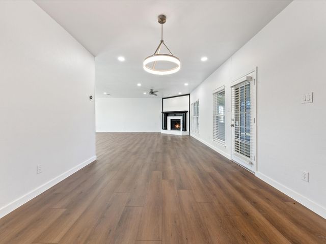 2213 Loretta Lane, Rowlett, TX 75088