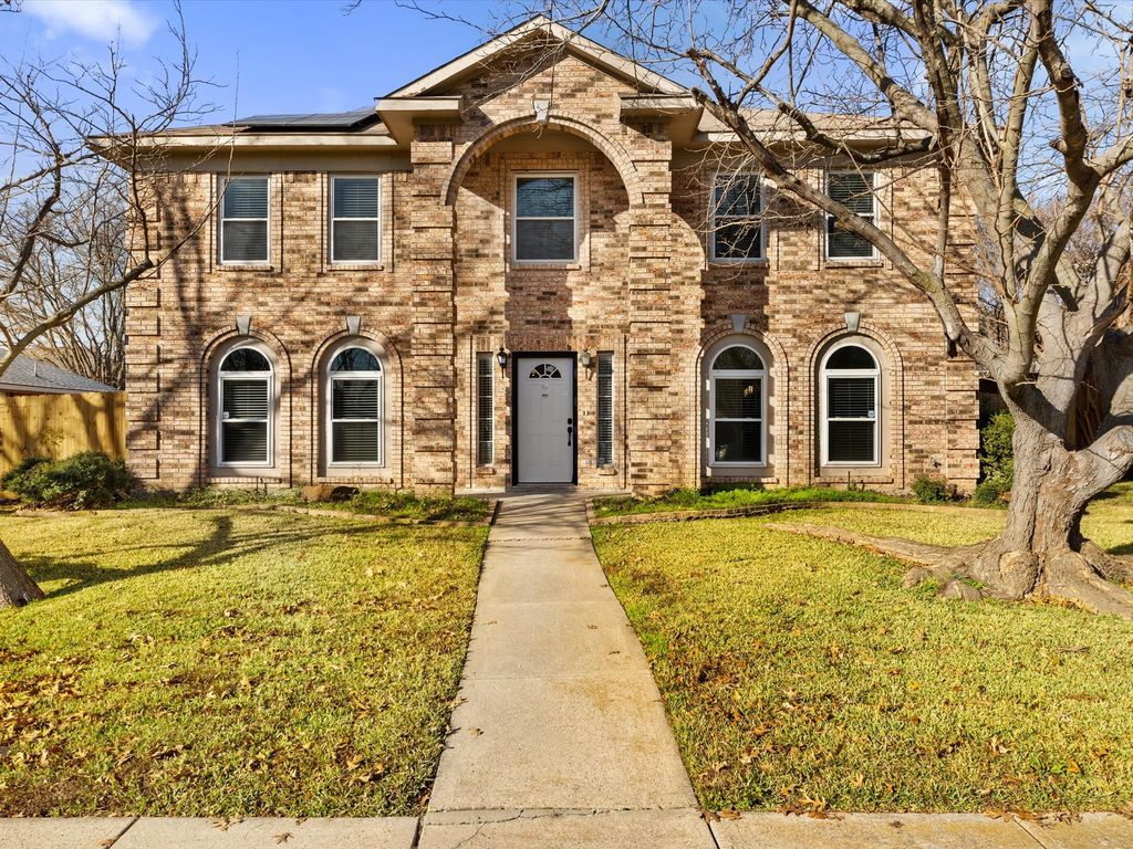2213 Loretta Lane, Rowlett, TX 75088