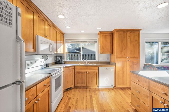 1247 Lottie Ln NW, Salem, OR 97304