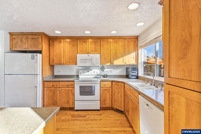 1247 Lottie Ln NW, Salem, OR 97304