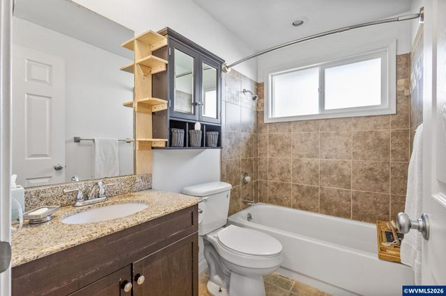 1247 Lottie Ln NW, Salem, OR 97304