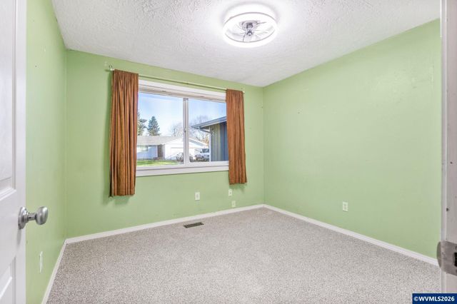 1247 Lottie Ln NW, Salem, OR 97304