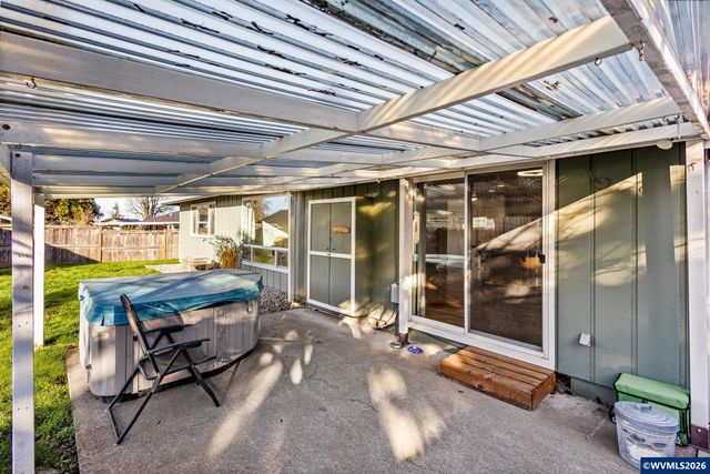 1247 Lottie Ln NW, Salem, OR 97304