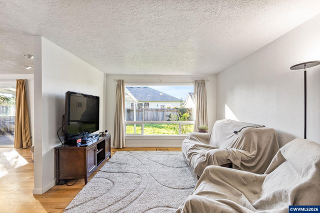 1247 Lottie Ln NW, Salem, OR 97304