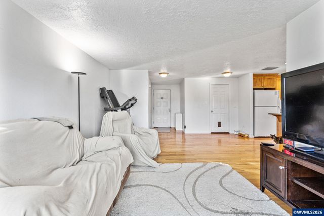 1247 Lottie Ln NW, Salem, OR 97304