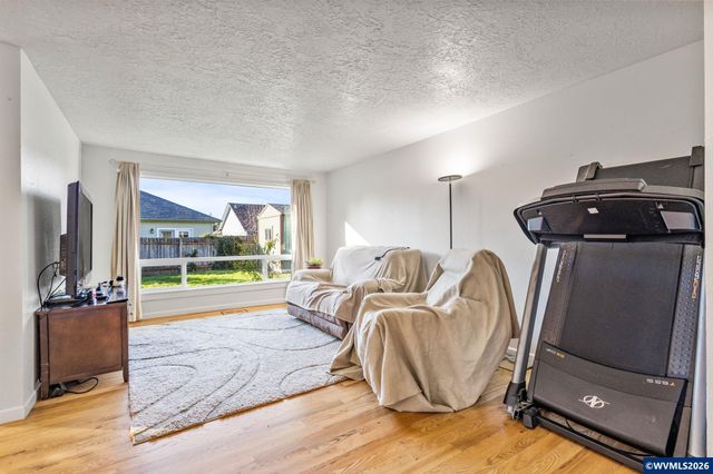 1247 Lottie Ln NW, Salem, OR 97304