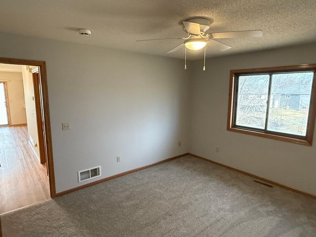 4453 Helena Road N, Oakdale, MN 55128