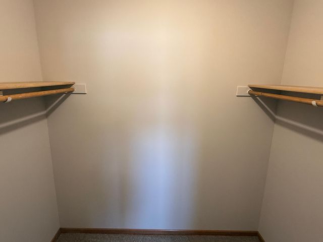 4453 Helena Road N, Oakdale, MN 55128