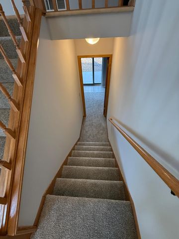 4453 Helena Road N, Oakdale, MN 55128