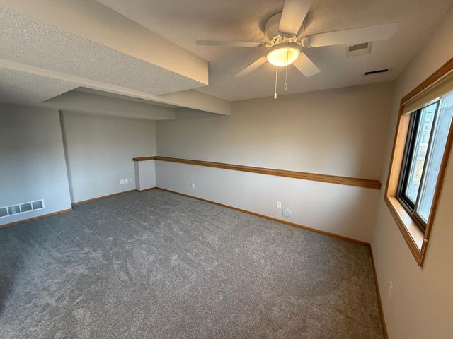 4453 Helena Road N, Oakdale, MN 55128