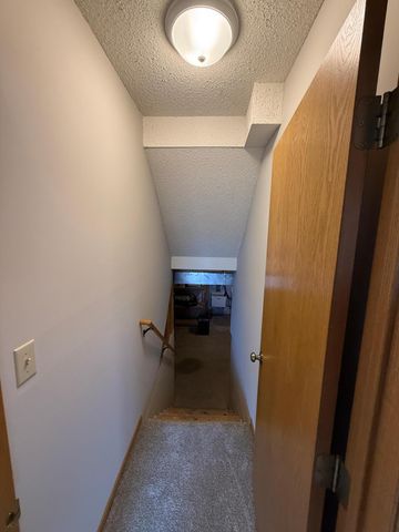 4453 Helena Road N, Oakdale, MN 55128