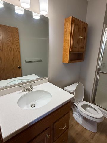 4453 Helena Road N, Oakdale, MN 55128