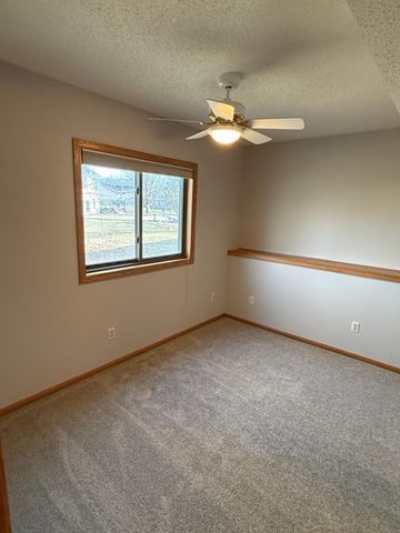 4453 Helena Road N, Oakdale, MN 55128