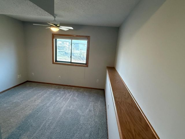 4453 Helena Road N, Oakdale, MN 55128