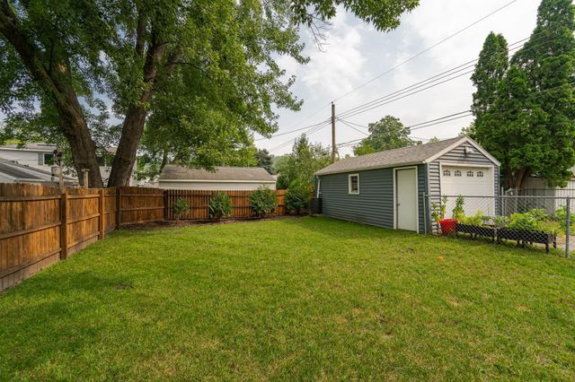 721 15th Street NE, Rochester, MN 55906