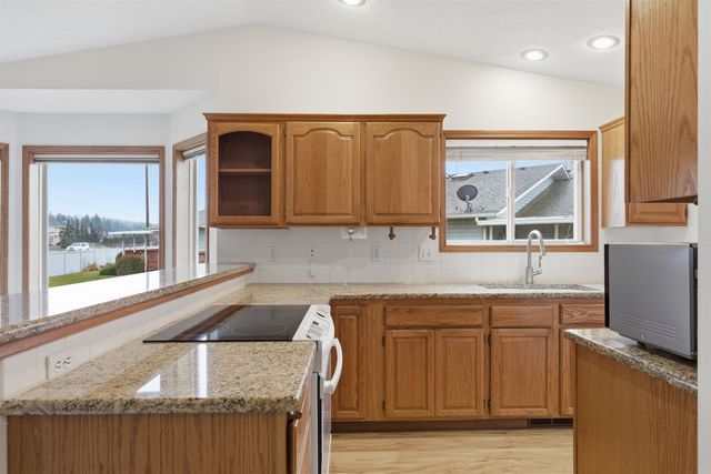 1948 S Century Ln, Veradale, WA 99037