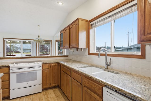 1948 S Century Ln, Veradale, WA 99037