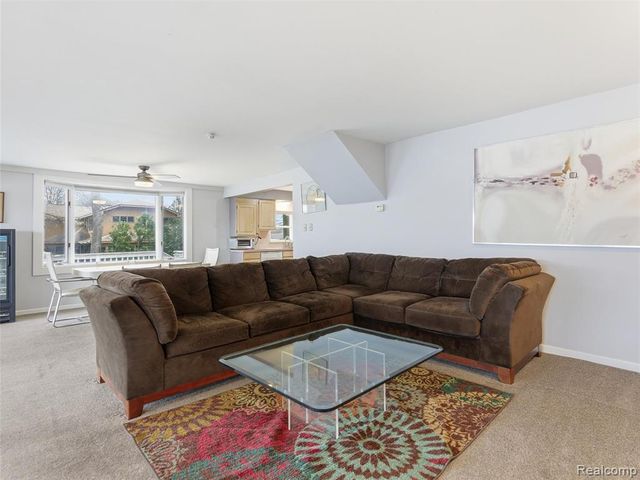 1701 Eason, Waterford, MI 48328