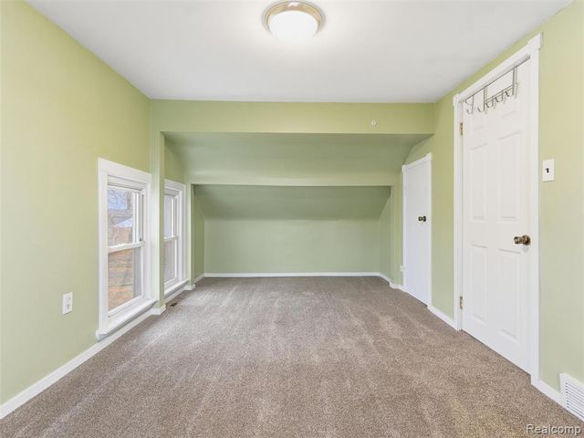 1701 Eason, Waterford, MI 48328