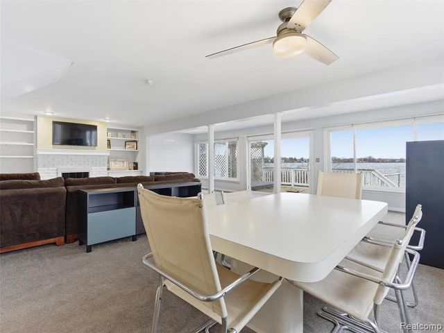 1701 Eason, Waterford, MI 48328