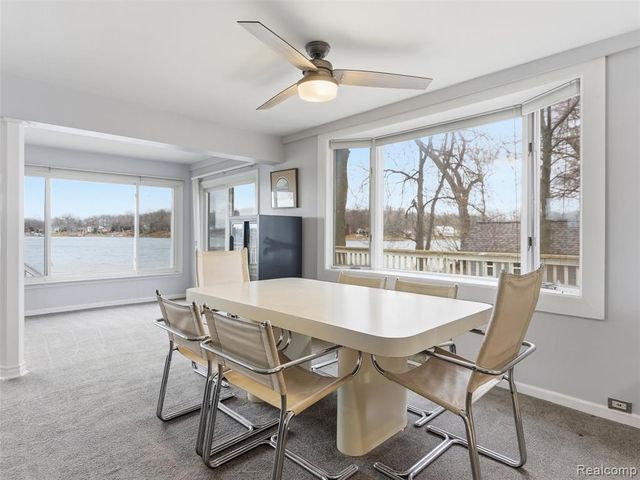 1701 Eason, Waterford, MI 48328