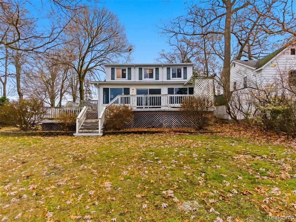 1701 Eason, Waterford, MI 48328