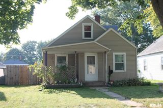 2113 4TH Street, Moline, IL 61265