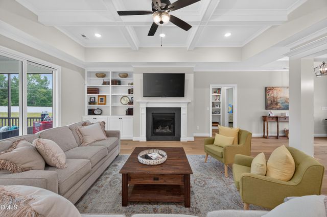 15 Old Garden Lane, Youngsville, NC 27596