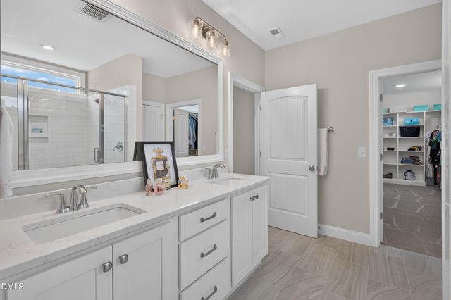 15 Old Garden Lane, Youngsville, NC 27596