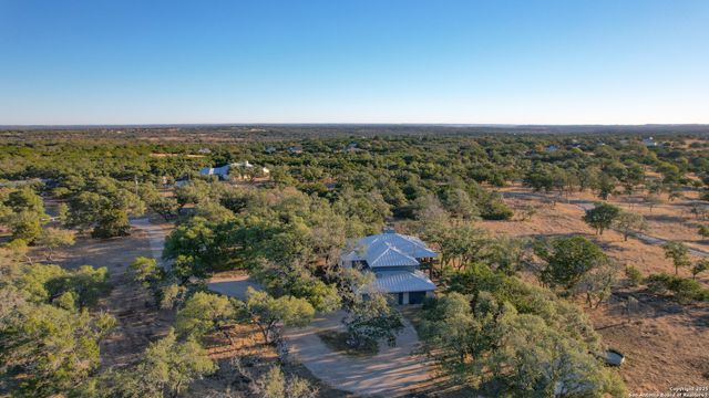 777 Black Jack Aly, Kerrville, TX 78028
