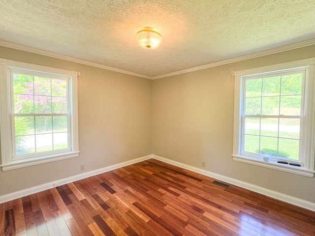 2965 Fort Blount Rd, Hartsville, TN 37074
