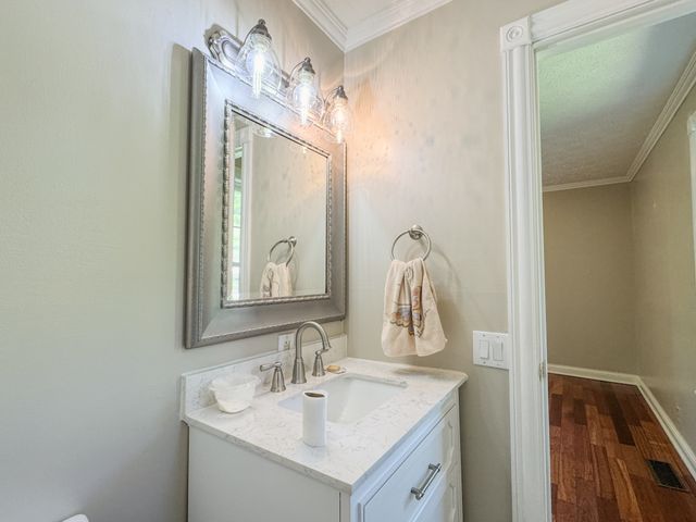 2965 Fort Blount Rd, Hartsville, TN 37074
