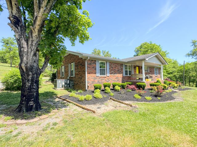 2965 Fort Blount Rd, Hartsville, TN 37074
