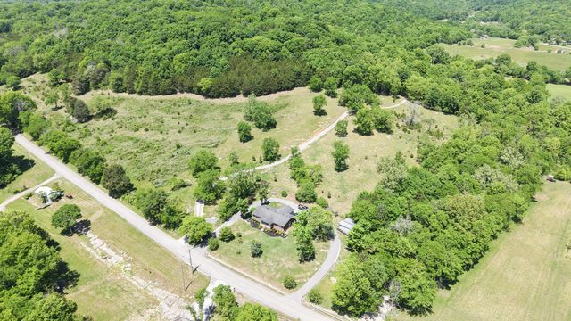 2965 Fort Blount Rd, Hartsville, TN 37074