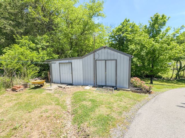 2965 Fort Blount Rd, Hartsville, TN 37074