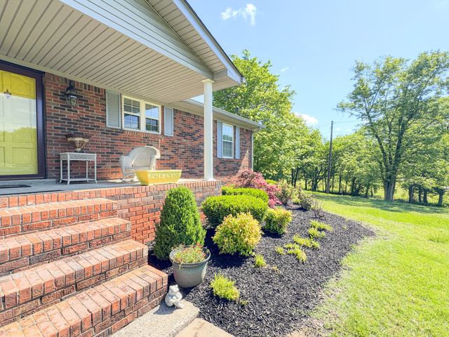 2965 Fort Blount Rd, Hartsville, TN 37074