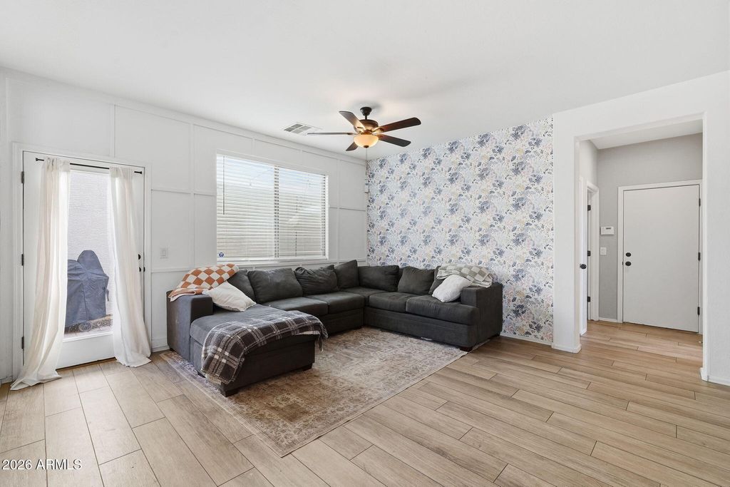 Image 14 of property listing at 1646 E JOSEPH Way, Gilbert, AZ 85295