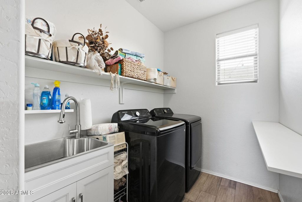 Image 17 of property listing at 1646 E JOSEPH Way, Gilbert, AZ 85295