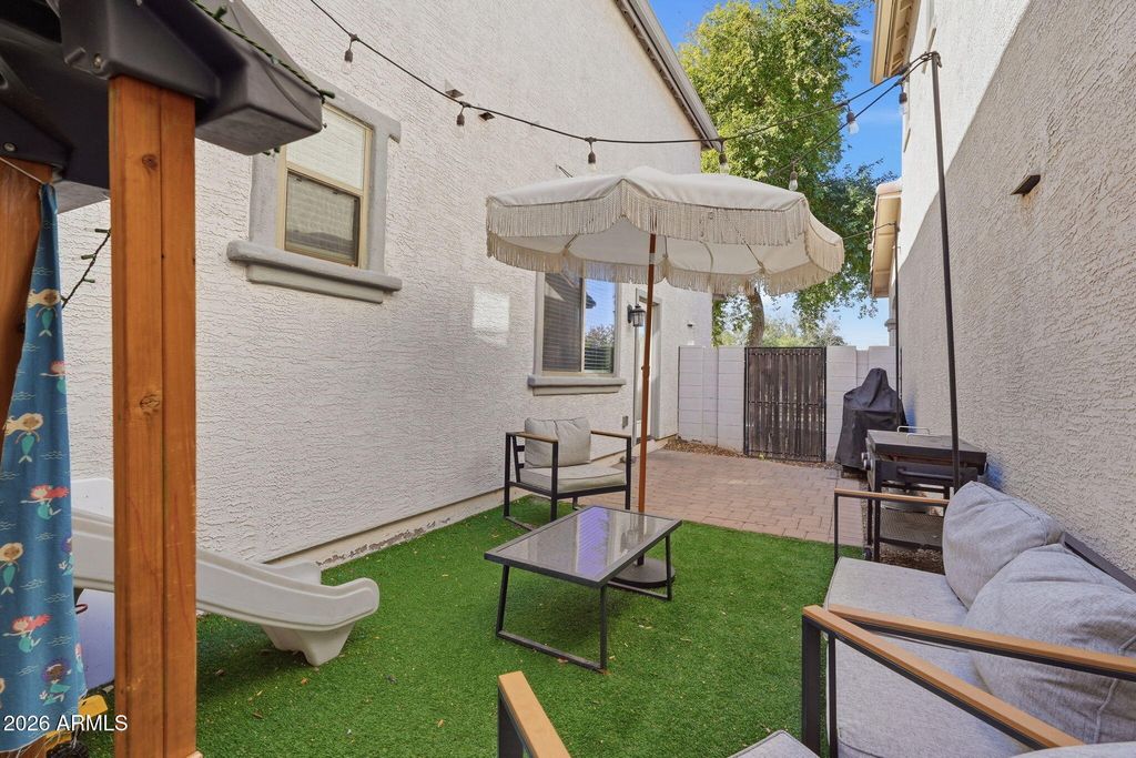 Image 21 of property listing at 1646 E JOSEPH Way, Gilbert, AZ 85295