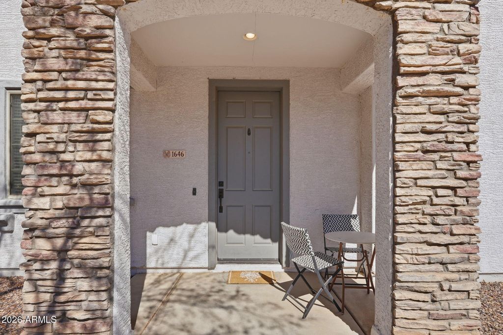 Image 3 of property listing at 1646 E JOSEPH Way, Gilbert, AZ 85295