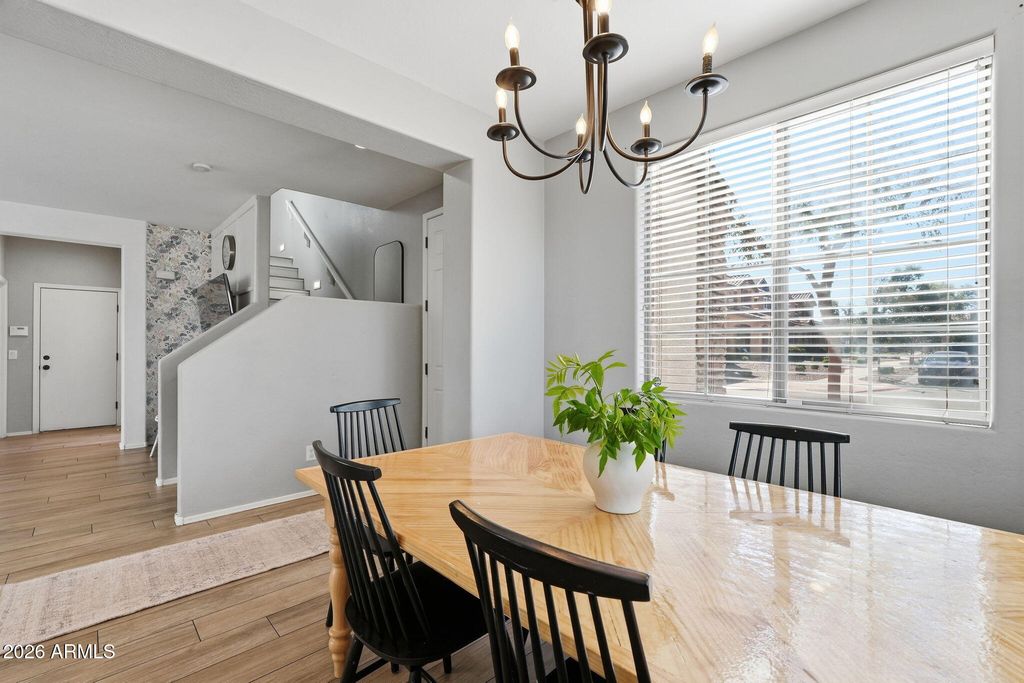 Image 8 of property listing at 1646 E JOSEPH Way, Gilbert, AZ 85295