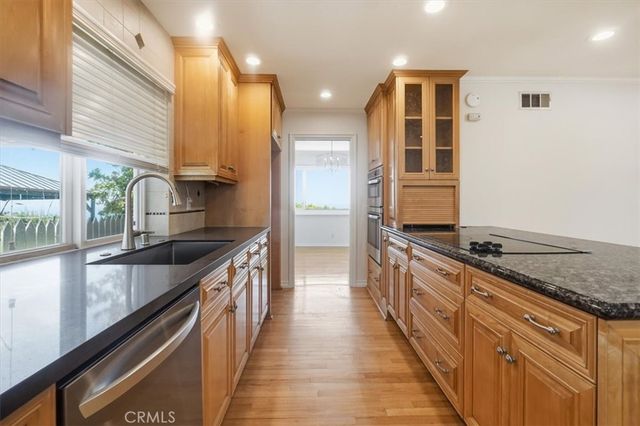 28019 Braidwood, Rancho Palos Verdes, CA 90275