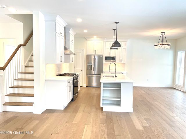 1 Jennifer Lane, Milton, NY 12020